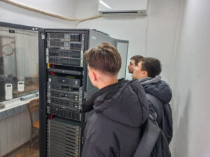 Elevi in vizita la Facultatea de Matematica si Informatica, USM